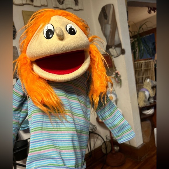 Vintage collection Train Depot Girl Puppet - Picture 1 of 5